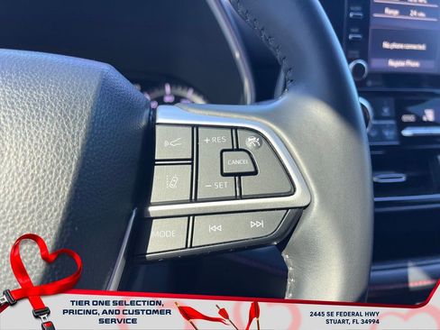 Used 2022 Toyota Highlander XSE image 28