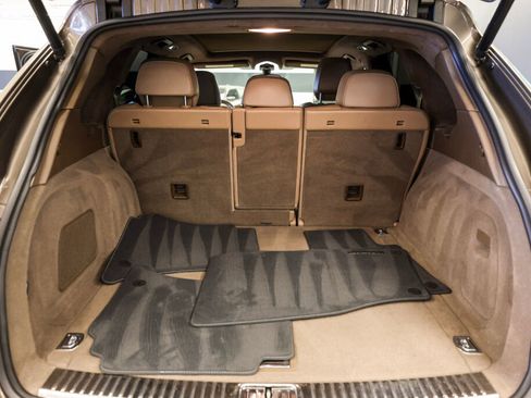 Used 2011 Porsche Cayenne Turbo w/ Premium Pkg Plus image 16