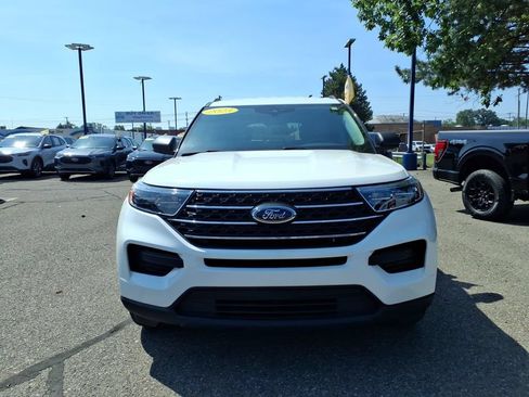 Certified 2023 Ford Explorer XLT AWD/4WD image 3