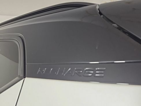 Certified 2023 Volvo XC40 Recharge Plus AWD/4WD image 17