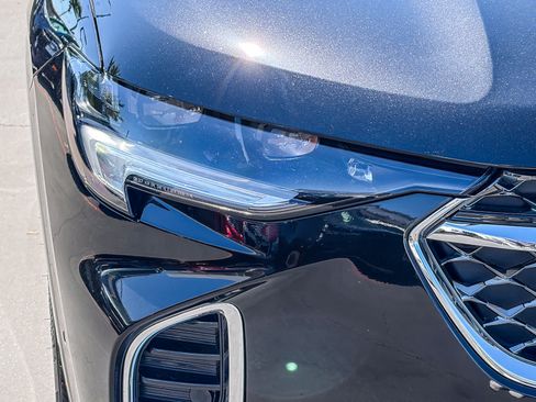 Used 2023 Buick Envision Avenir AWD/4WD image 7