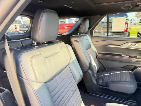 New 2026 Ford Explorer ST-Line w/ ST-Line Street Pack AWD/4WD image 17