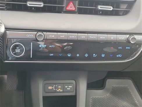 New 2025 Hyundai Ioniq 5 SEL image 11