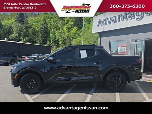 Used 2023 Hyundai Santa Cruz SEL w/ Activity Package AWD/4WD image 2