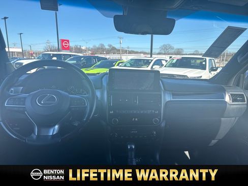 Used 2023 Lexus GX 460 Premium w/ Premium Package image 14