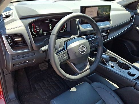 Certified 2025 Nissan Rogue Platinum AWD/4WD image 27