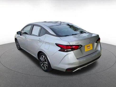 Used 2025 Nissan Versa SV FWD image 11