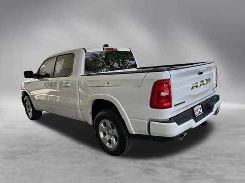 Used 2025 RAM 1500 Big Horn AWD/4WD image 4