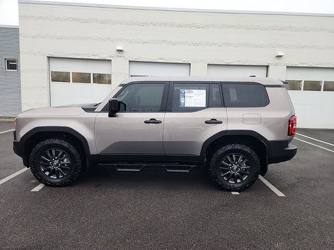 Used 2025 Toyota Land Cruiser 1958 image 3