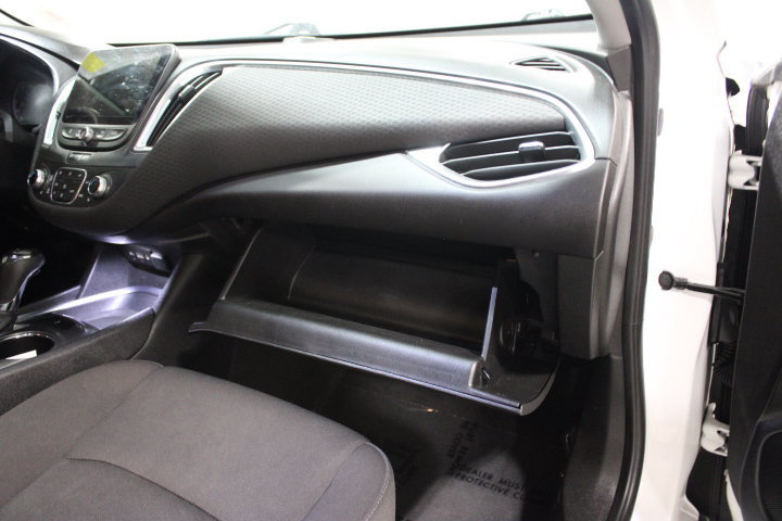 Used 2020 Chevrolet Malibu LT FWD image 24