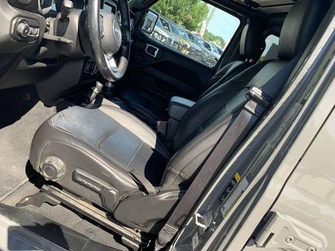 Used 2021 Jeep Wrangler Unlimited Sahara AWD/4WD image 18