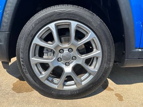 Used 2022 Jeep Compass Latitude AWD/4WD image 25