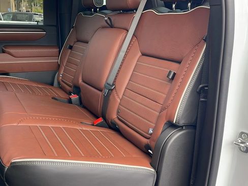 New 2026 GMC Sierra 3500 Denali Ultimate AWD/4WD image 15