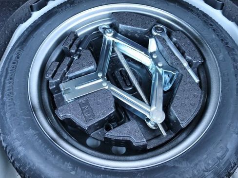 Used 2025 Subaru Crosstrek 2.5i Limited w/ Crosstrek Mirror Package image 15