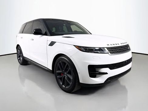 Certified 2024 Land Rover Range Rover Sport SE image 3