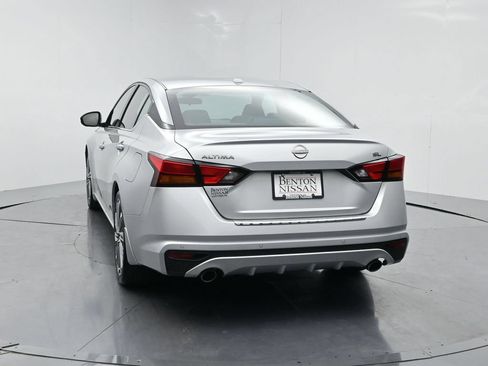 Used 2023 Nissan Altima 2.5 SL FWD image 19
