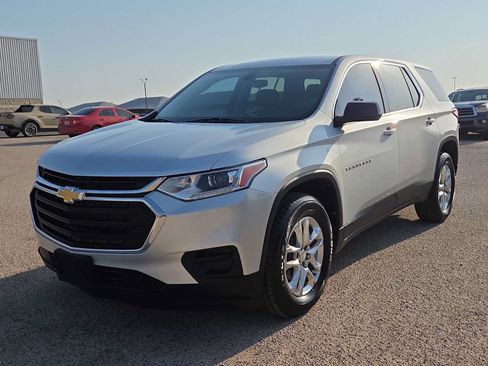 Used 2020 Chevrolet Traverse LS FWD image 4