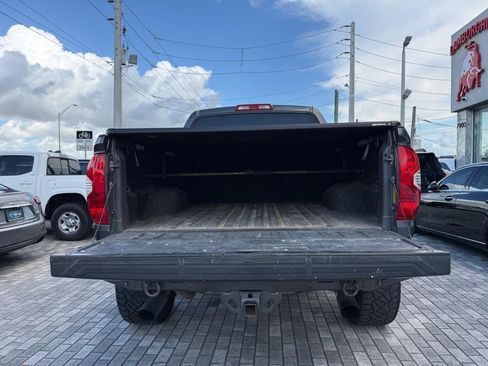 Used 2018 Toyota Tundra SR5 w/ SR5 Upgrade Package image 7