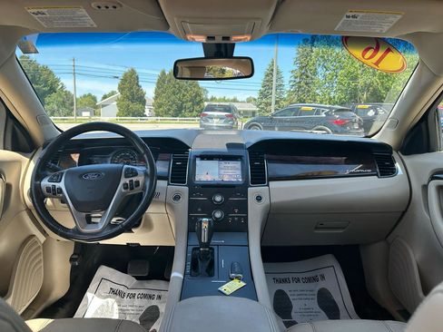 Used 2016 Ford Taurus Limited FWD image 20