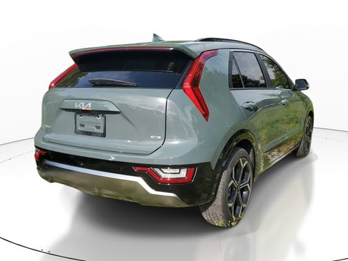 New 2025 Kia Niro SX Touring image 3