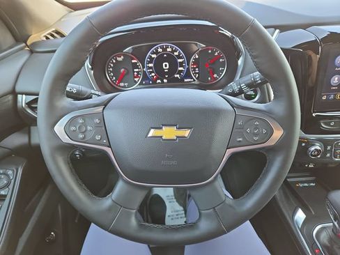 Used 2023 Chevrolet Traverse High Country AWD/4WD image 17