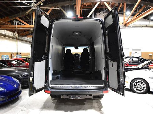 Used 2015 Mercedes-Benz Sprinter 3500 image 35