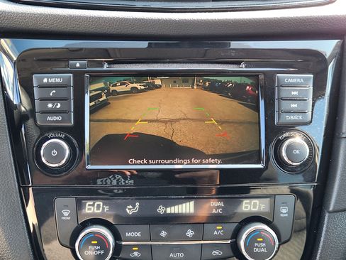 Used 2019 Nissan Rogue SV FWD image 13