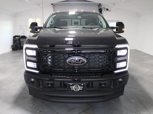 New 2026 Ford F250 Lariat w/ Black Appearance Package image 59