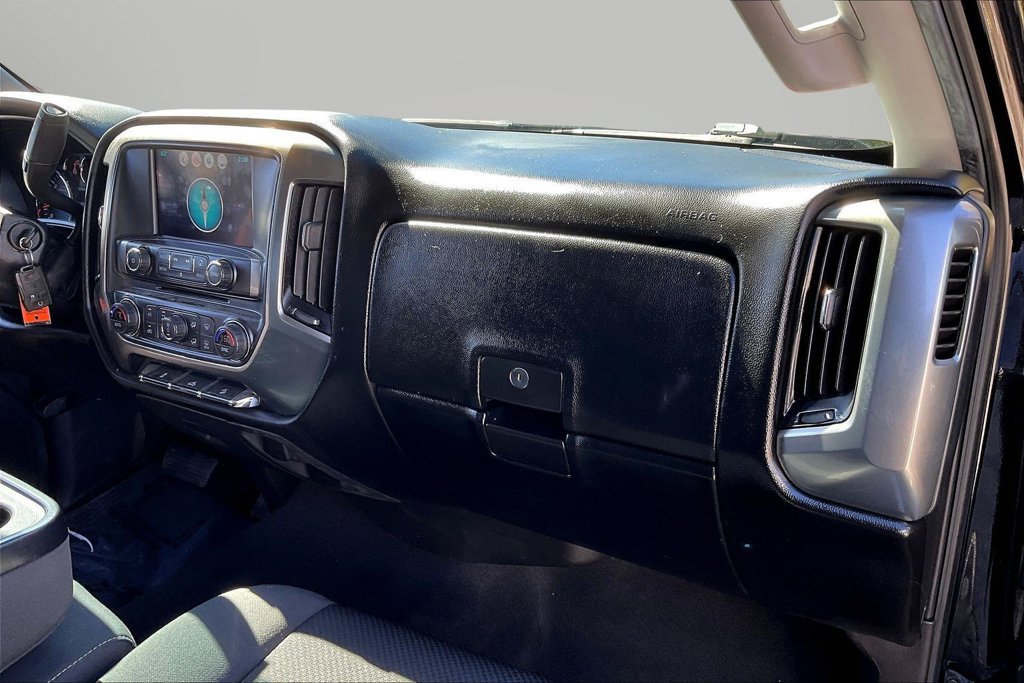Used 2018 Chevrolet Silverado 1500 LT w/ All Star Edition AWD/4WD image 26