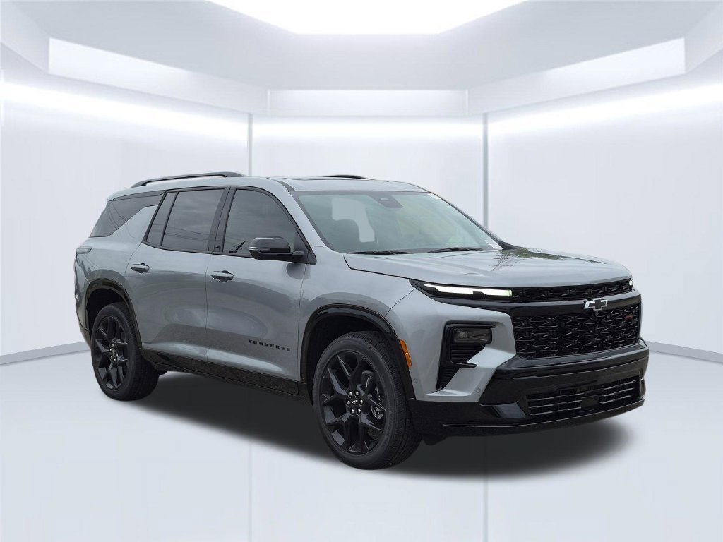 New 2026 Chevrolet Traverse RS w/ LPO, Floor Liner Package FWD image 8