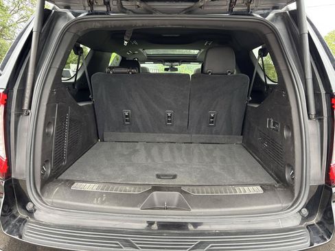 Used 2021 GMC Yukon XL AT4 w/ Technology Package AWD/4WD image 14