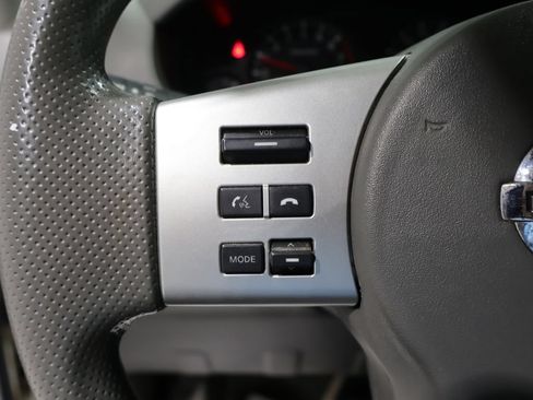 Used 2015 Nissan Frontier SV w/ SV Value Truck Package AWD/4WD image 31