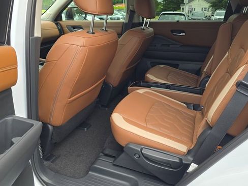New 2026 Nissan Pathfinder Platinum AWD/4WD image 10