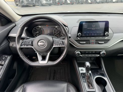Used 2023 Nissan Altima 2.5 SR image 15