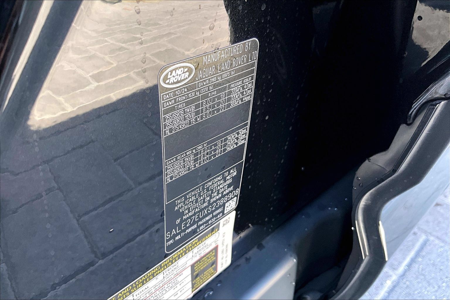 Used 2025 Land Rover Defender 110 X-Dynamic SE AWD/4WD image 35