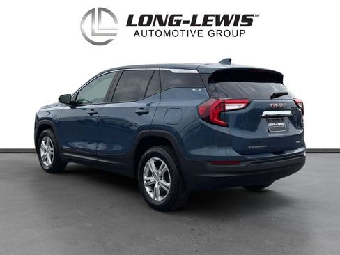 Used 2024 GMC Terrain SLE image 4