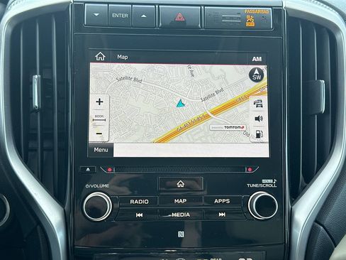 Used 2021 Subaru Ascent Limited w/ Technology Package image 30