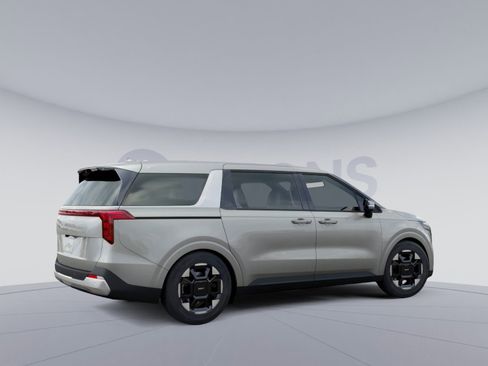 New 2026 Kia Carnival EX image 8