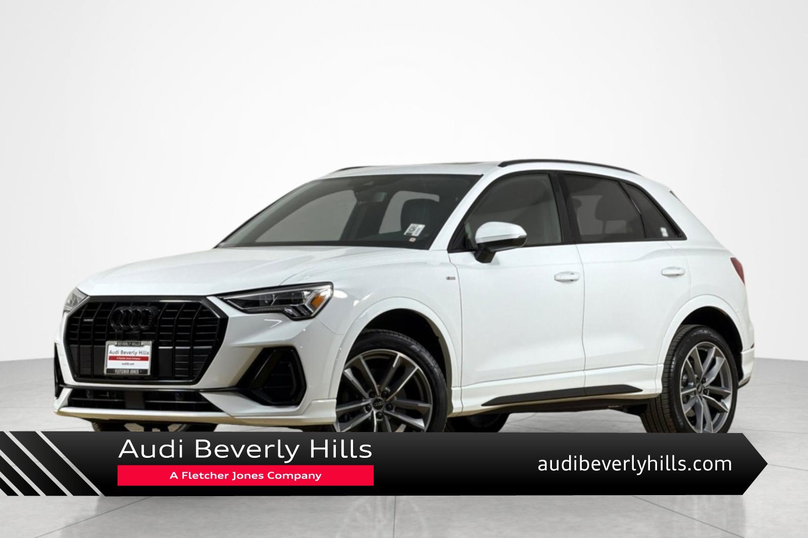 Used 2024 Audi Q3 2.0T Premium w/ Convenience Package AWD/4WD image 1