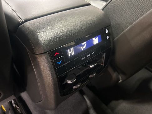 Used 2025 Jeep Grand Cherokee L Altitude image 29