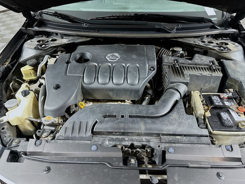 Used 2011 Nissan Altima 2.5 SL w/ 2.5SL Pkg FWD image 30