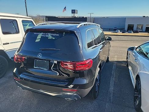 Used 2025 Mercedes-Benz GLB 250 image 9