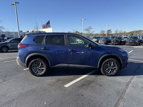 Used 2023 Nissan Rogue S image 9