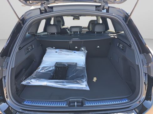 Certified 2026 Mercedes-Benz GLC 300 image 29