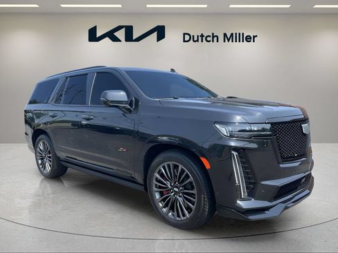 Used 2024 Cadillac Escalade V AWD/4WD image 5