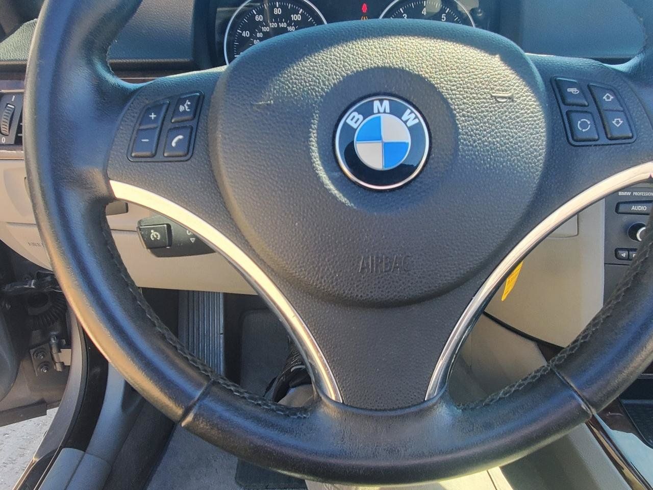 Used 2011 BMW 328i Convertible RWD image 16
