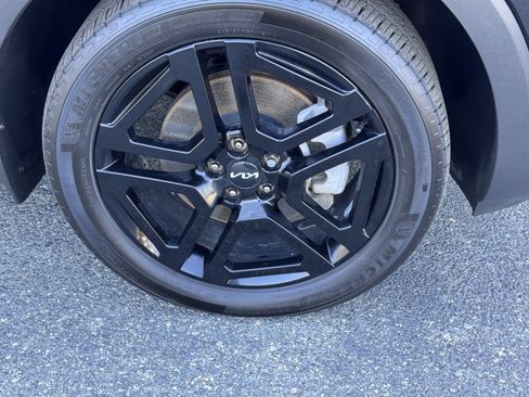 Used 2023 Kia Telluride SX X-Line image 11