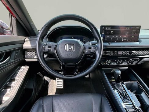 Used 2025 Honda Accord Sport image 9