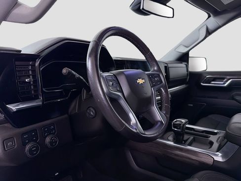 Used 2023 Chevrolet Silverado 1500 LTZ w/ LTZ Convenience Package II AWD/4WD image 10