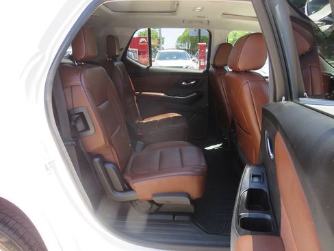 Used 2018 Chevrolet Traverse High Country AWD/4WD image 23